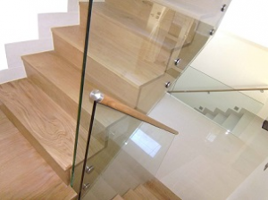 straight glass balustrade